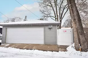 8105 W Townsend St, Milwaukee, WI 53222 - Photo 36