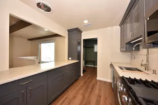 8105 W Townsend St, Milwaukee, WI 53222 - Photo 12