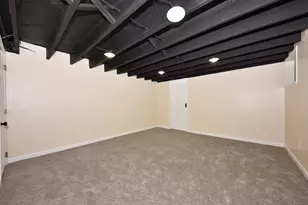 8105 W Townsend St, Milwaukee, WI 53222 - Photo 28