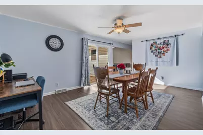 2213  Parkfield Dr, West Bend, WI 53090 - Photo 10