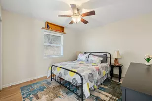 2213 Parkfield Dr, West Bend, WI 53090 - Photo 16