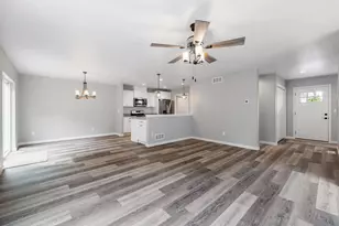 2105 Daisy Dr, West Bend, WI 53090 - Photo 20