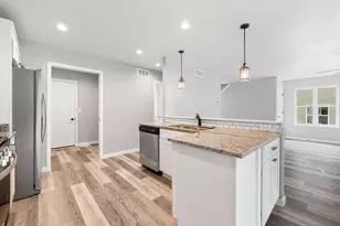 2105 Daisy Dr, West Bend, WI 53090 - Photo 14