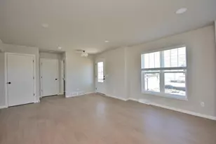 W197N5350 Lodgepole Ct, Menomonee Falls, WI 53051 - Photo 12