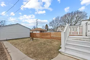 2555 N Pierce St, Milwaukee, WI 53212 - Photo 44