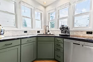 2555 N Pierce St, Milwaukee, WI 53212 - Photo 16