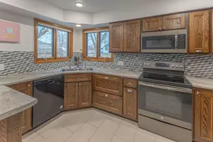 2802 31st St, La Crosse, WI 54601 - Photo 12