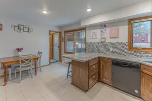 2802 31st St, La Crosse, WI 54601 - Photo 16