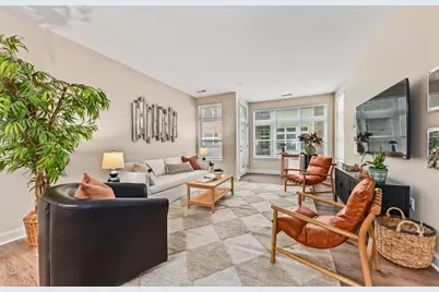 1905 N Water St #207, Milwaukee, WI 53202 - Photo 2