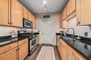 1905 N Water St, Milwaukee, WI 53202 - Photo 12