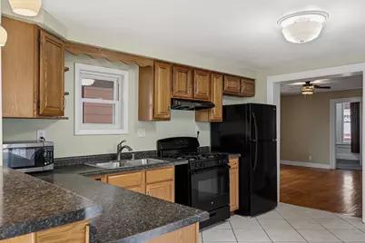 714 S 6th St, La Crosse, WI 54601 - Photo 8