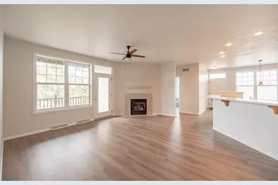 1203  Woodbury Cmn #C, Waukesha, WI 53189 - Photo 6