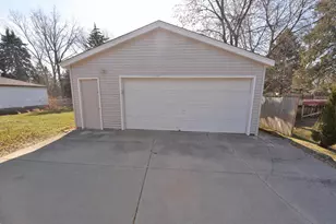 2613 Indian Trail, Racine, WI 53402 - Photo 24