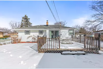 8913 W Daphne St, Milwaukee, WI 53224 - Photo 28