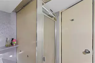 8913 W Daphne St, Milwaukee, WI 53224 - Photo 22