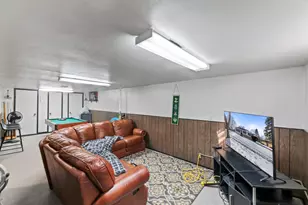 8913 W Daphne St, Milwaukee, WI 53224 - Photo 20