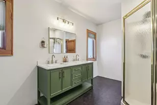 4836 W Wells St, Milwaukee, WI 53208 - Photo 18