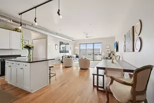 1924 N Hubbard St, Milwaukee, WI 53212 - Photo 4