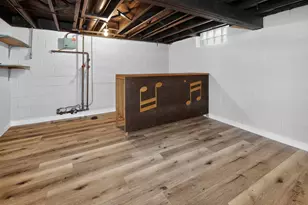 10708 W York Pl, Wauwatosa, WI 53222 - Photo 20