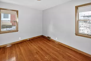 10708 W York Pl, Wauwatosa, WI 53222 - Photo 14