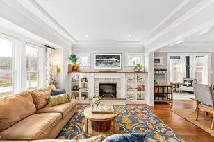 1921 Underwood Ave, Wauwatosa, WI 53213 - Photo 4