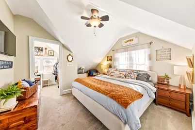 1921  Underwood Ave, Wauwatosa, WI 53213 - Photo 22