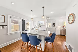 1921 Underwood Ave, Wauwatosa, WI 53213 - Photo 12