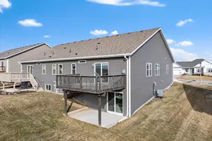 241 Silver Fox Dr, Kewaskum, WI 53040 - Photo 32