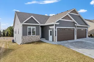 241 Silver Fox Dr, Kewaskum, WI 53040 - Photo 1