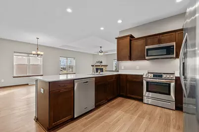 241  Silver Fox Dr, Kewaskum, WI 53040 - Photo 4