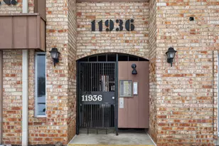 11936 W Mill Rd, Milwaukee, WI 53225 - Photo 20