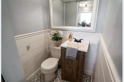 4400 W Parkland Ave, Brown Deer, WI 53223 - Photo 14