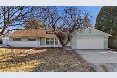7216 N Mohawk Ave, Glendale, WI 53217 - Photo 1