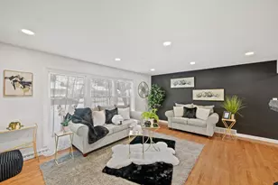 7216 N Mohawk Ave, Glendale, WI 53217 - Photo 4