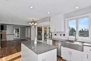 S21W27865 Kame Terrace, Waukesha, WI 53188 - Photo 10