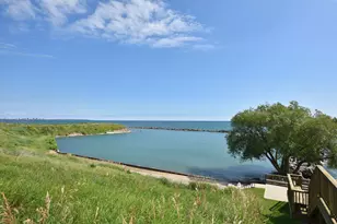 3872 S Lake Dr, Saint Francis, WI 53235 - Photo 24