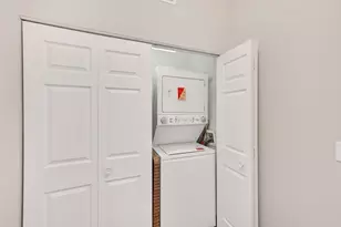 3872 S Lake Dr, Saint Francis, WI 53235 - Photo 30