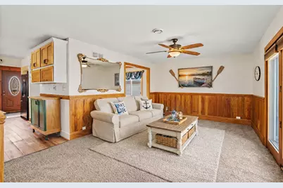 8508  Fox River Rd, Racine, WI 53185 - Photo 4