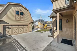 5815 N Shoreland Ave, Whitefish Bay, WI 53217 - Photo 32