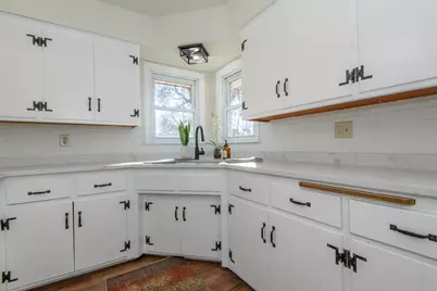 5300 W Euclid Ave, Milwaukee, WI 53219 - Photo 8