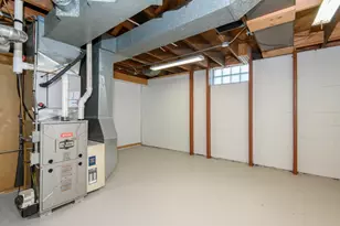 5300 W Euclid Ave, Milwaukee, WI 53219 - Photo 38