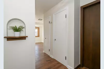 5300 W Euclid Ave, Milwaukee, WI 53219 - Photo 22