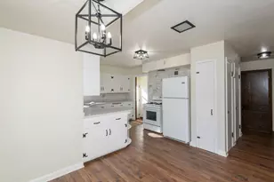 5300 W Euclid Ave, Milwaukee, WI 53219 - Photo 16