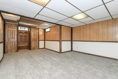 5300 W Euclid Ave, Milwaukee, WI 53219 - Photo 32