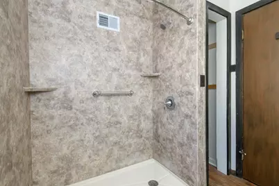 5300 W Euclid Ave, Milwaukee, WI 53219 - Photo 26