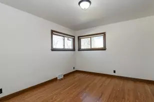 5300 W Euclid Ave, Milwaukee, WI 53219 - Photo 28