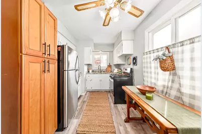 2863 S 34th St, Milwaukee, WI 53215 - Photo 12