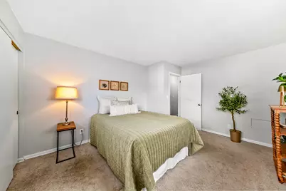 2863 S 34th St, Milwaukee, WI 53215 - Photo 4