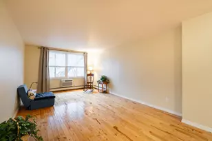 2025 E Greenwich Ave, Milwaukee, WI 53211 - Photo 10