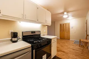 2025 E Greenwich Ave, Milwaukee, WI 53211 - Photo 4